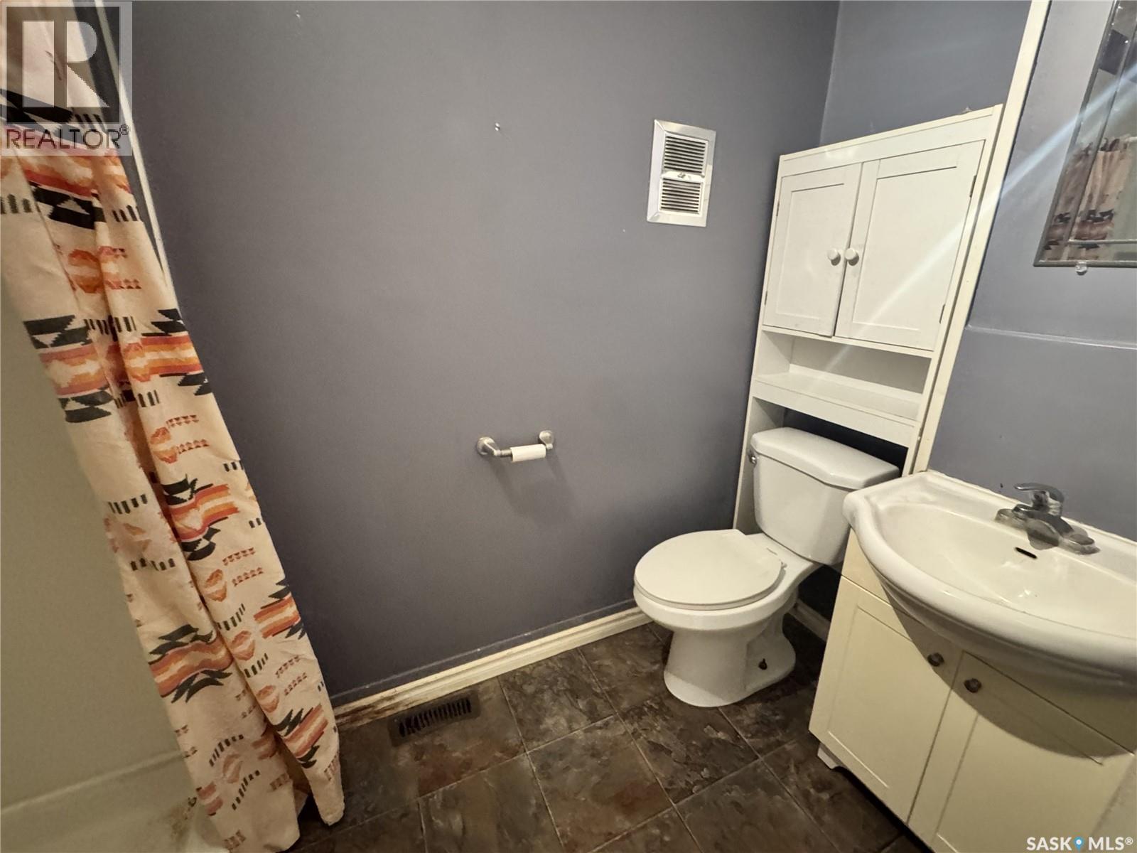 303 4th AVENUE W - 15