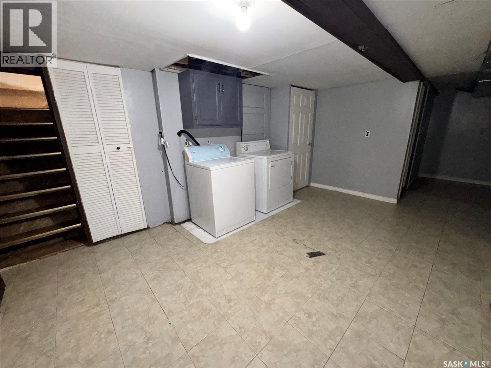 303 4th AVENUE W - 17