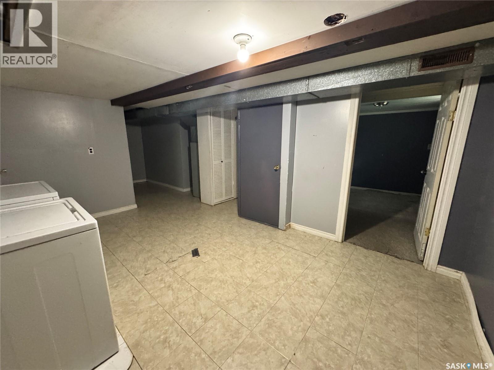 303 4th AVENUE W - 18