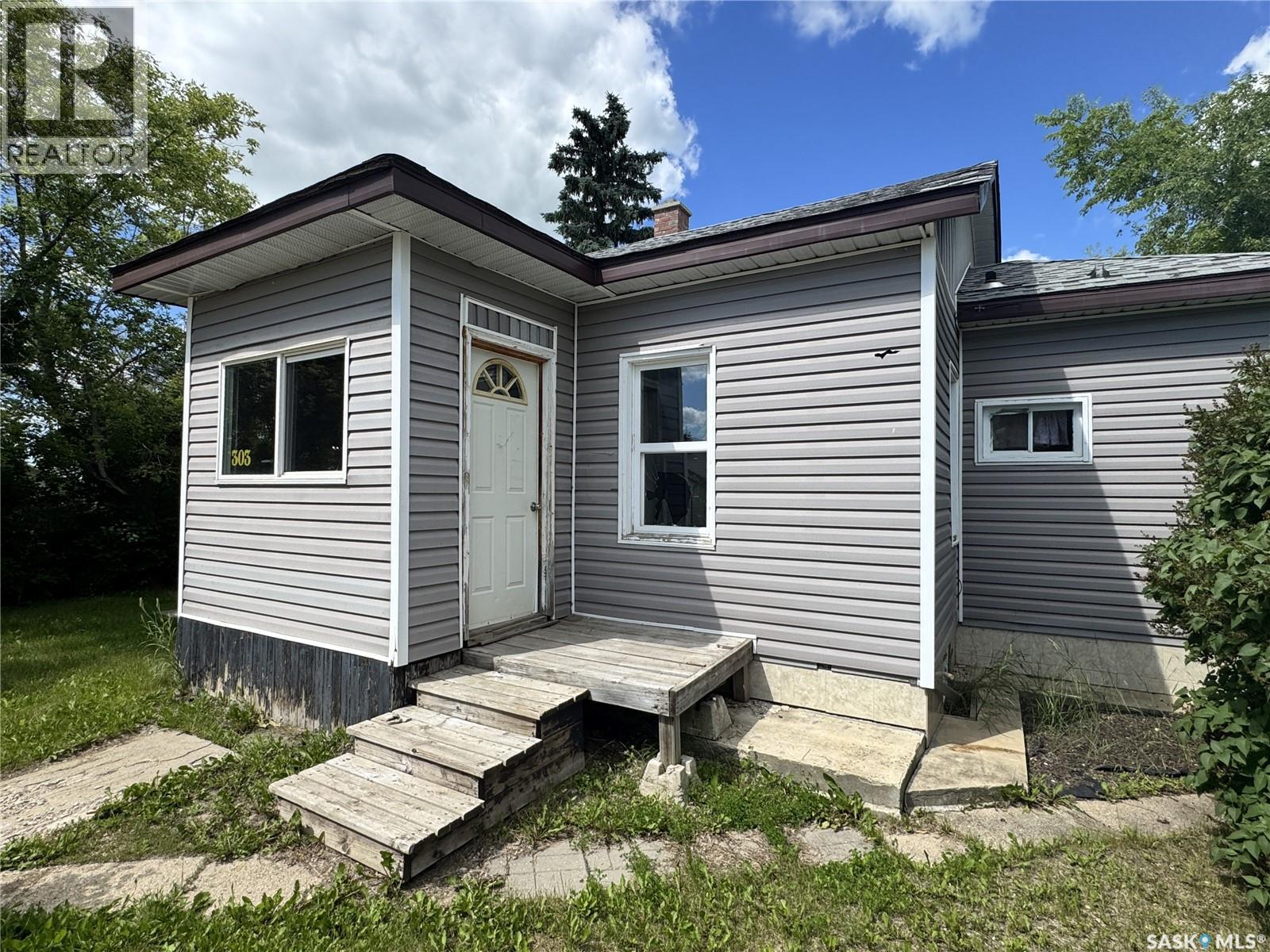303 4th AVENUE W, Biggar — photo 2