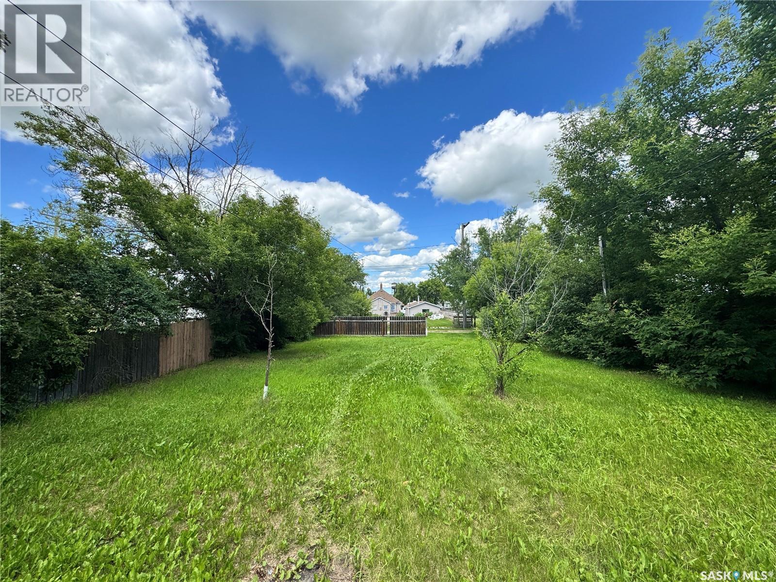 303 4th AVENUE W - 30