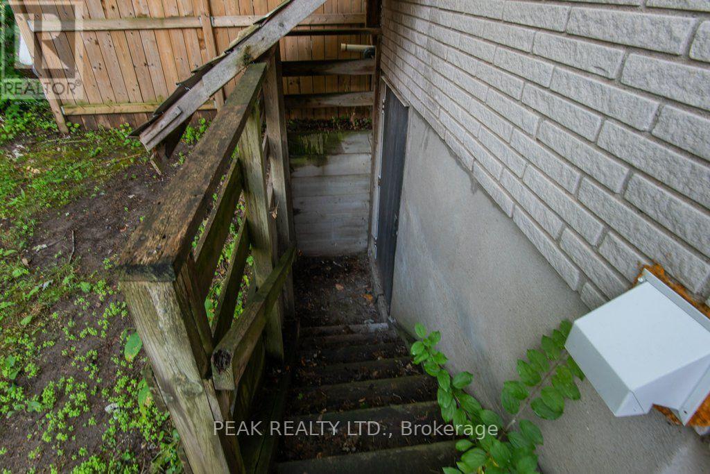 #A 185 CEDARVALE CRESCENT - 48