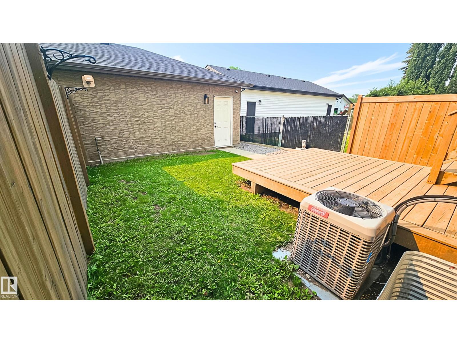 10721 70 AV NW - 50