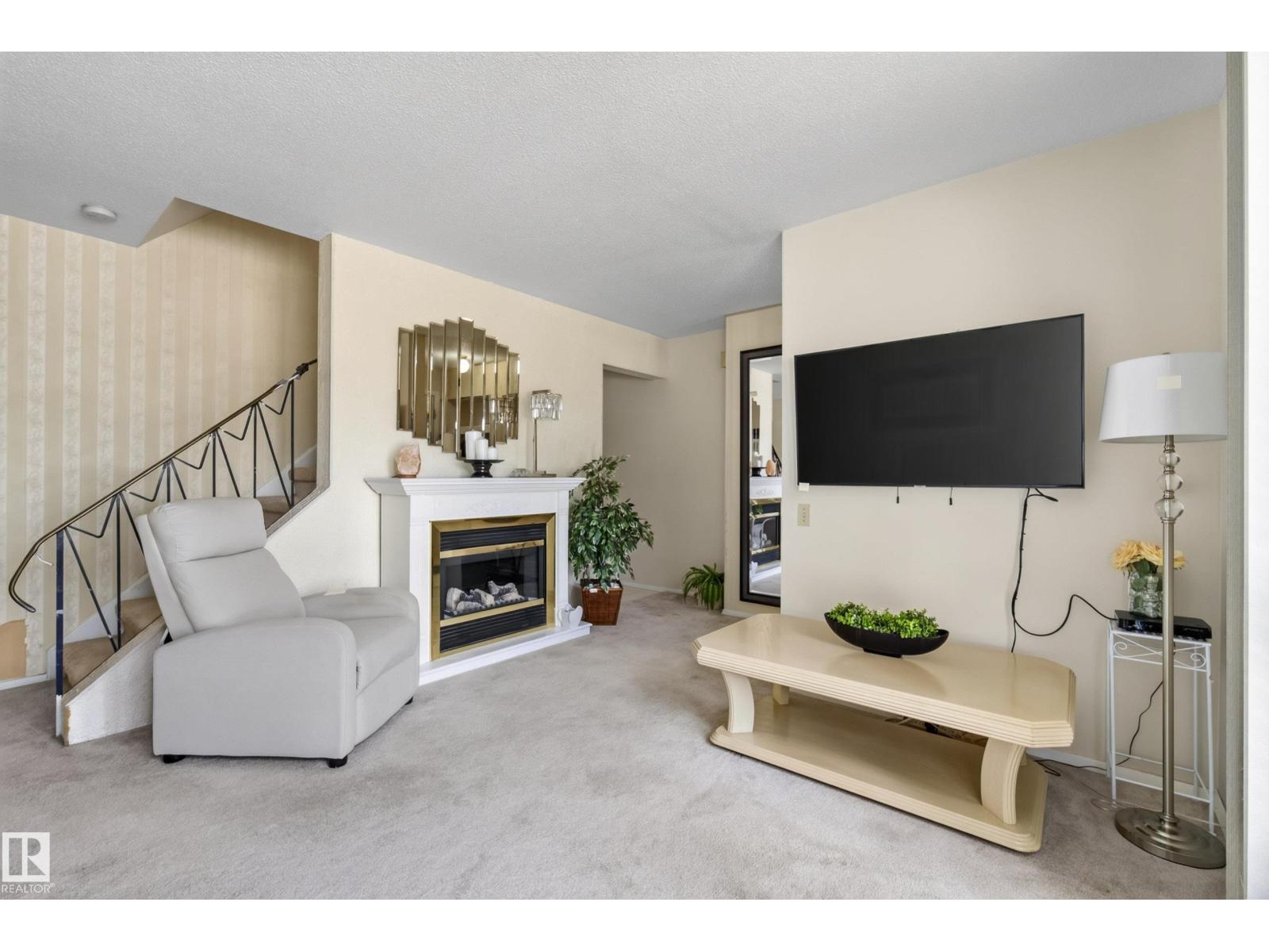 117 MAYFAIR MEWS ME NW - 2