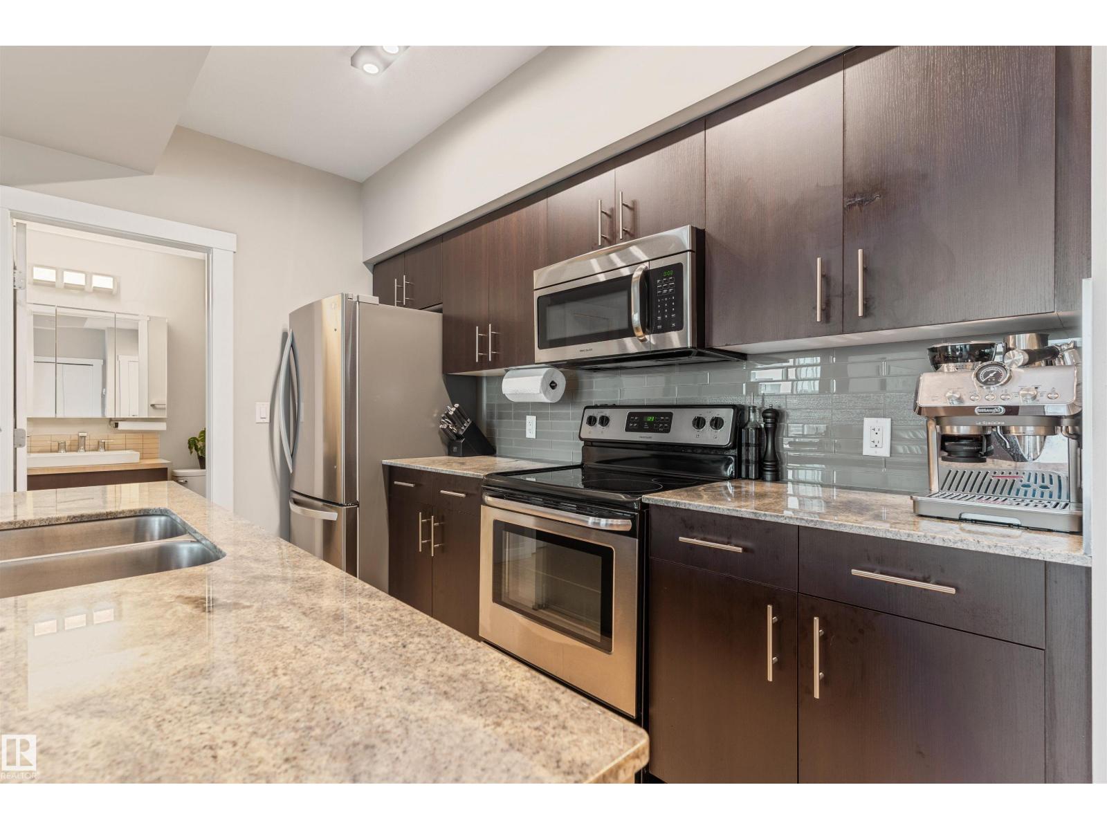 #2205 10226 104 ST NW - 6