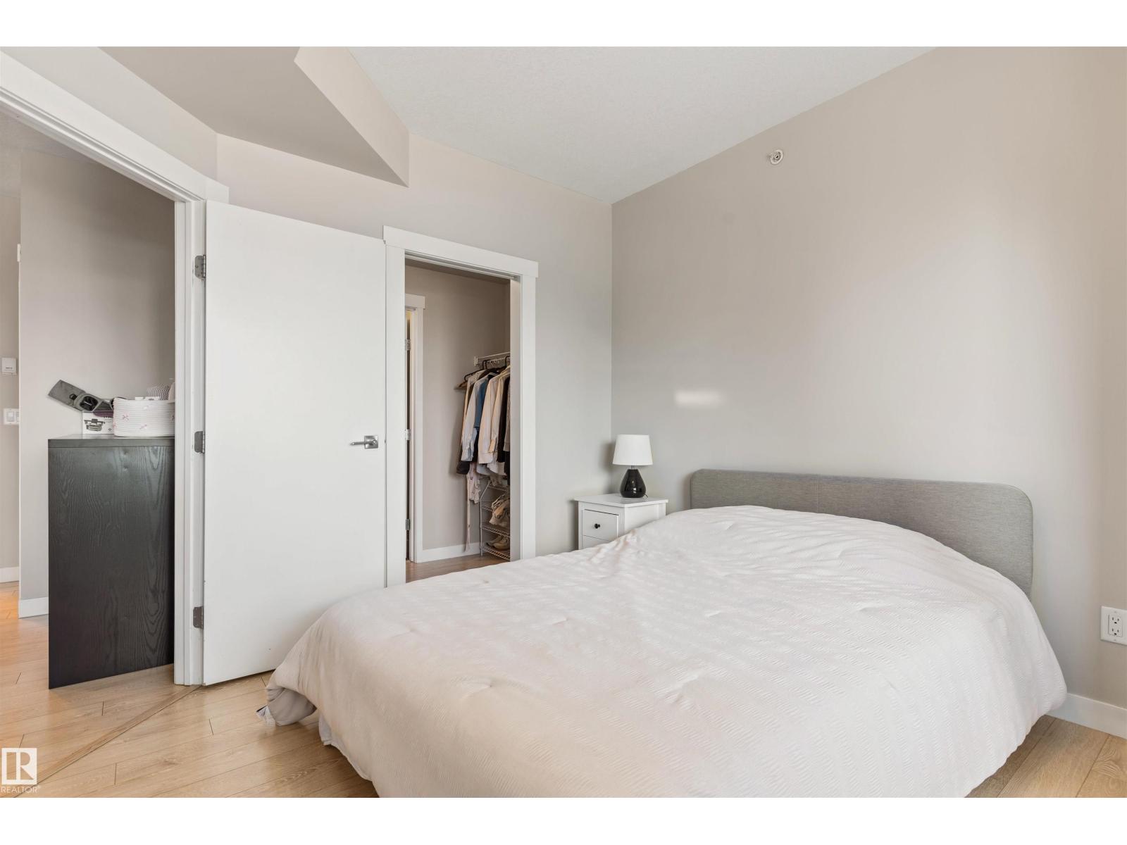 #2205 10226 104 ST NW - 19