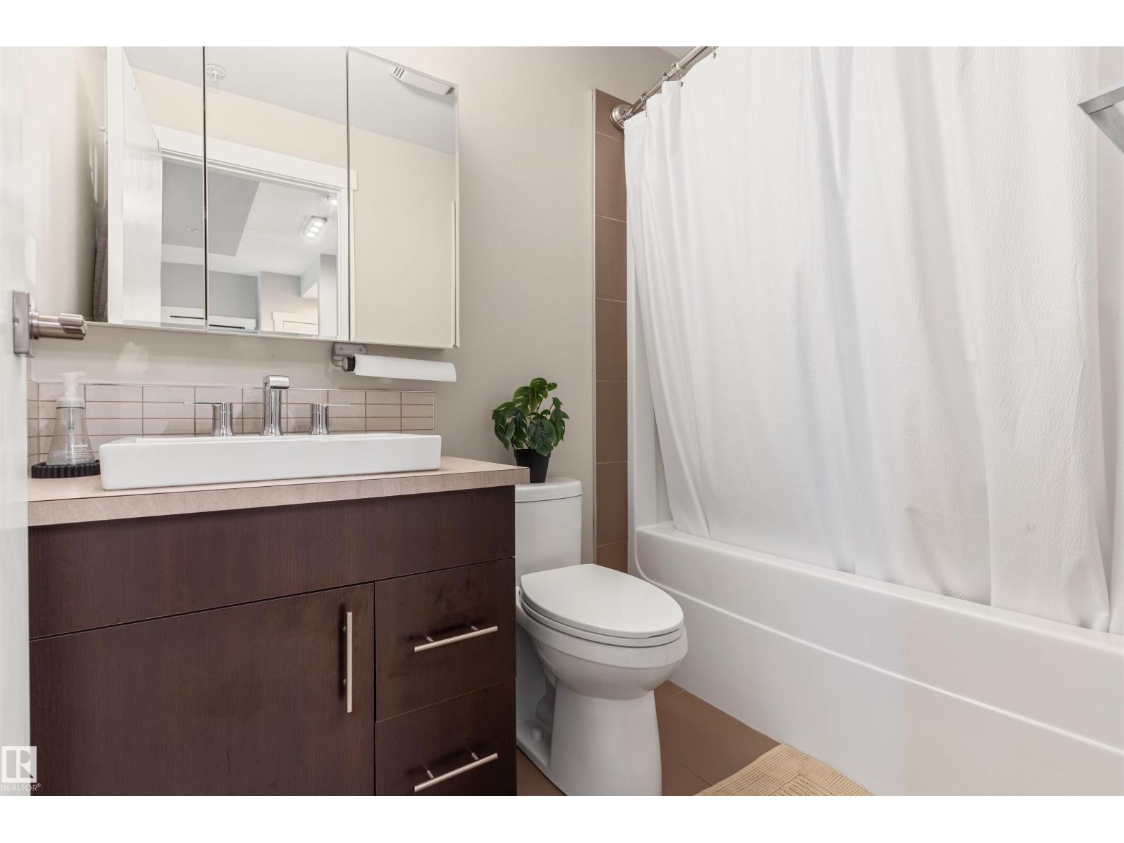 #2205 10226 104 ST NW - 22