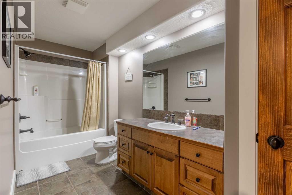 #4 369 Canyon Boulevard W - 20