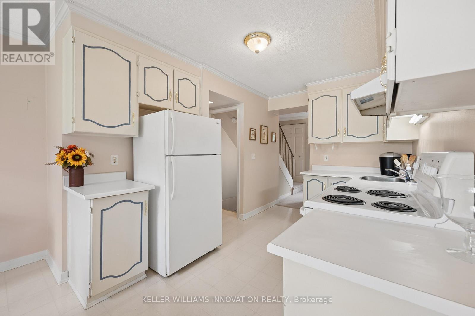 #88 30 GREEN VALLEY DRIVE - Image 14