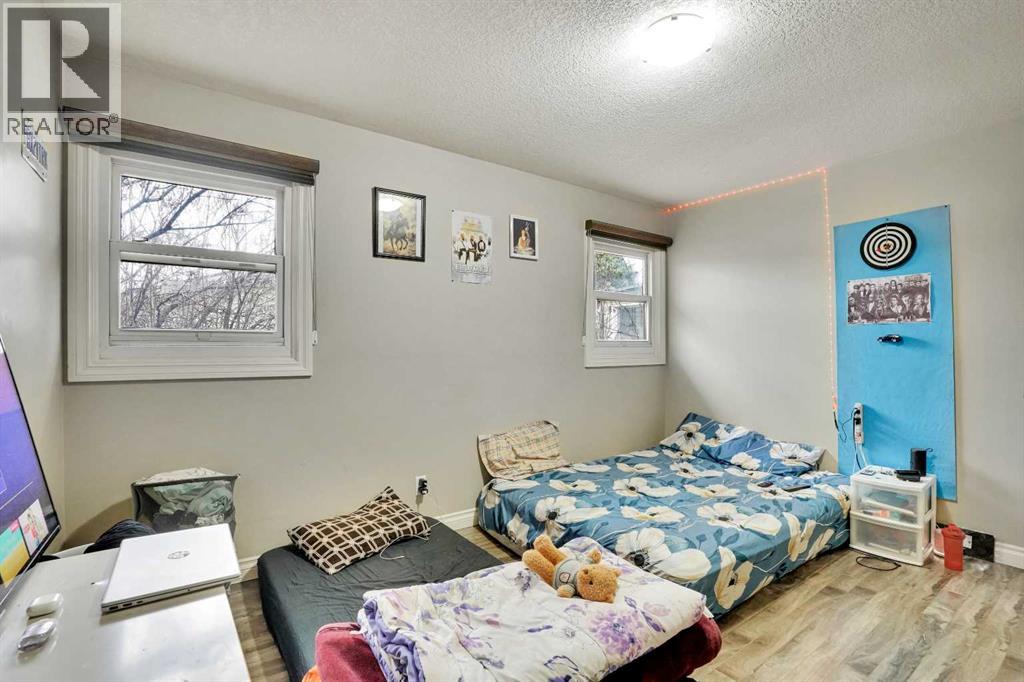 528 Whiteridge Way NE - 19