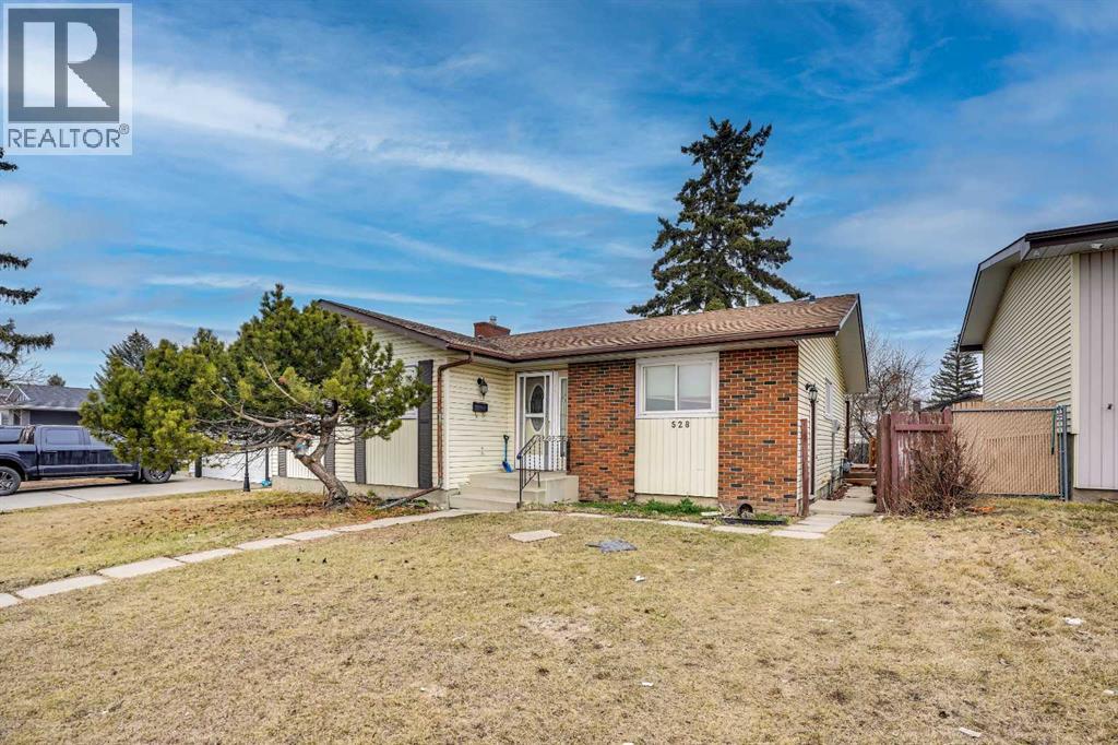 528 Whiteridge Way NE - 3