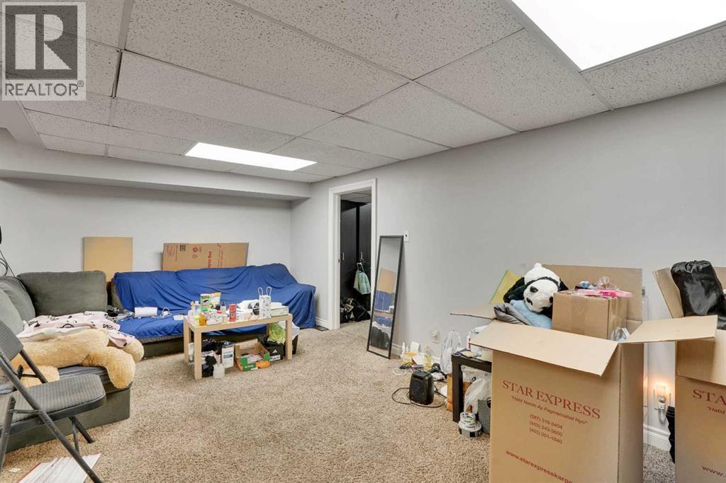 528 Whiteridge Way NE - 33