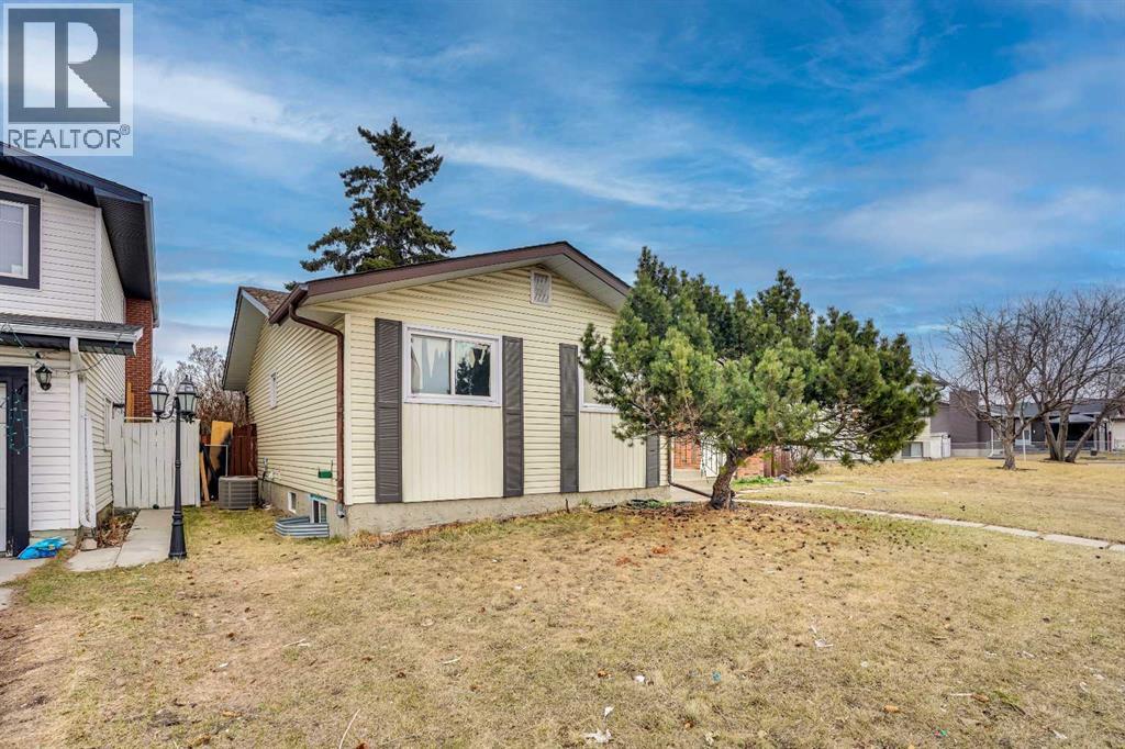 528 Whiteridge Way NE - 44