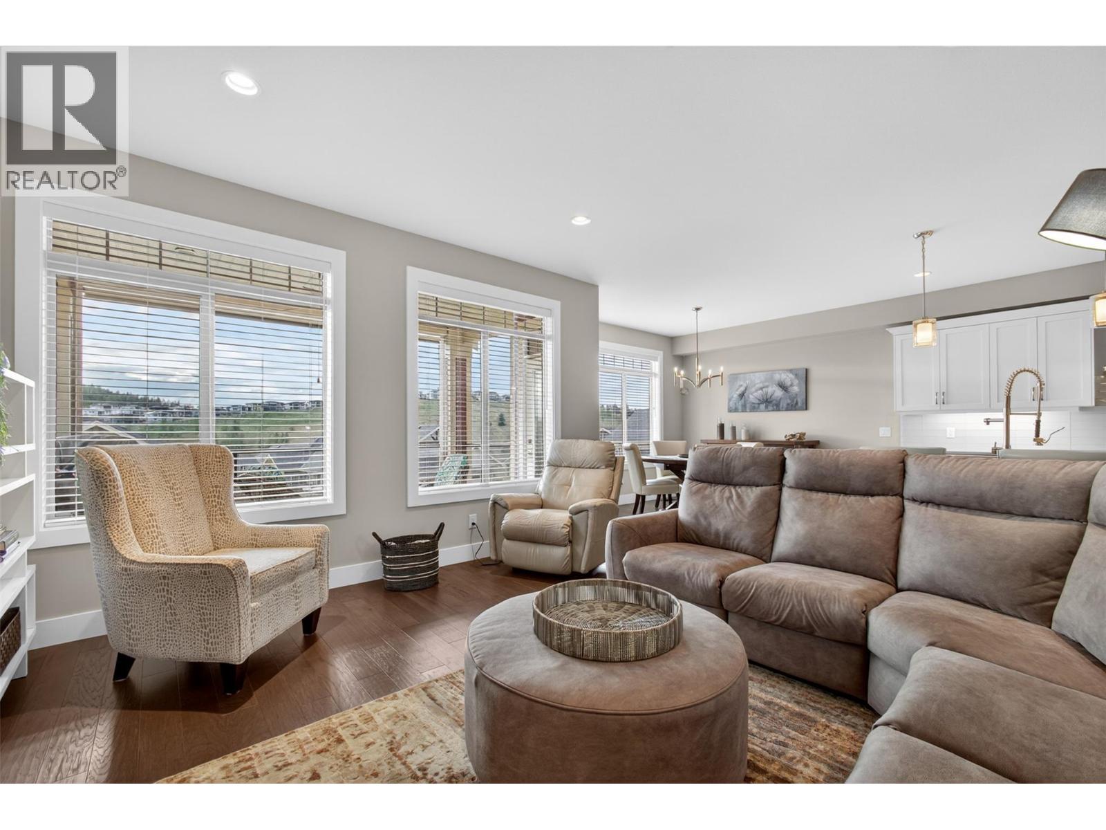 #17 875 Stockley Street - 10