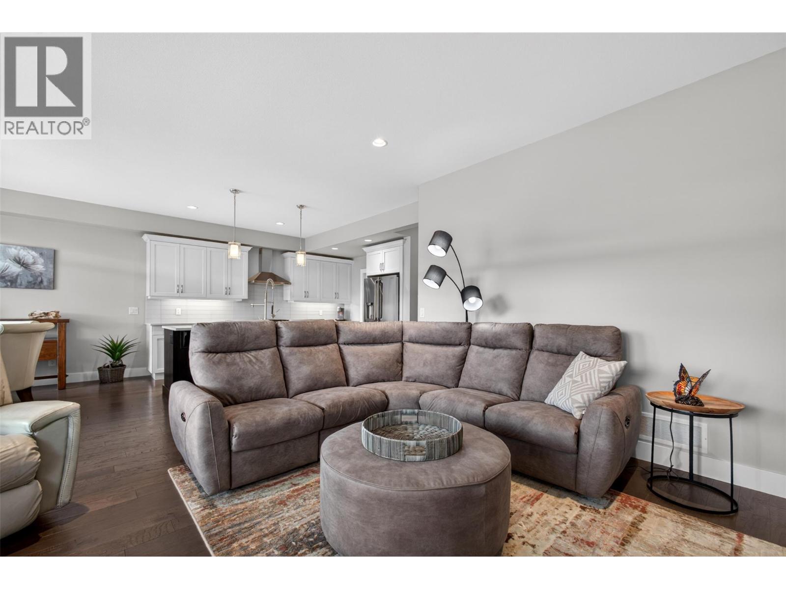#17 875 Stockley Street - 12
