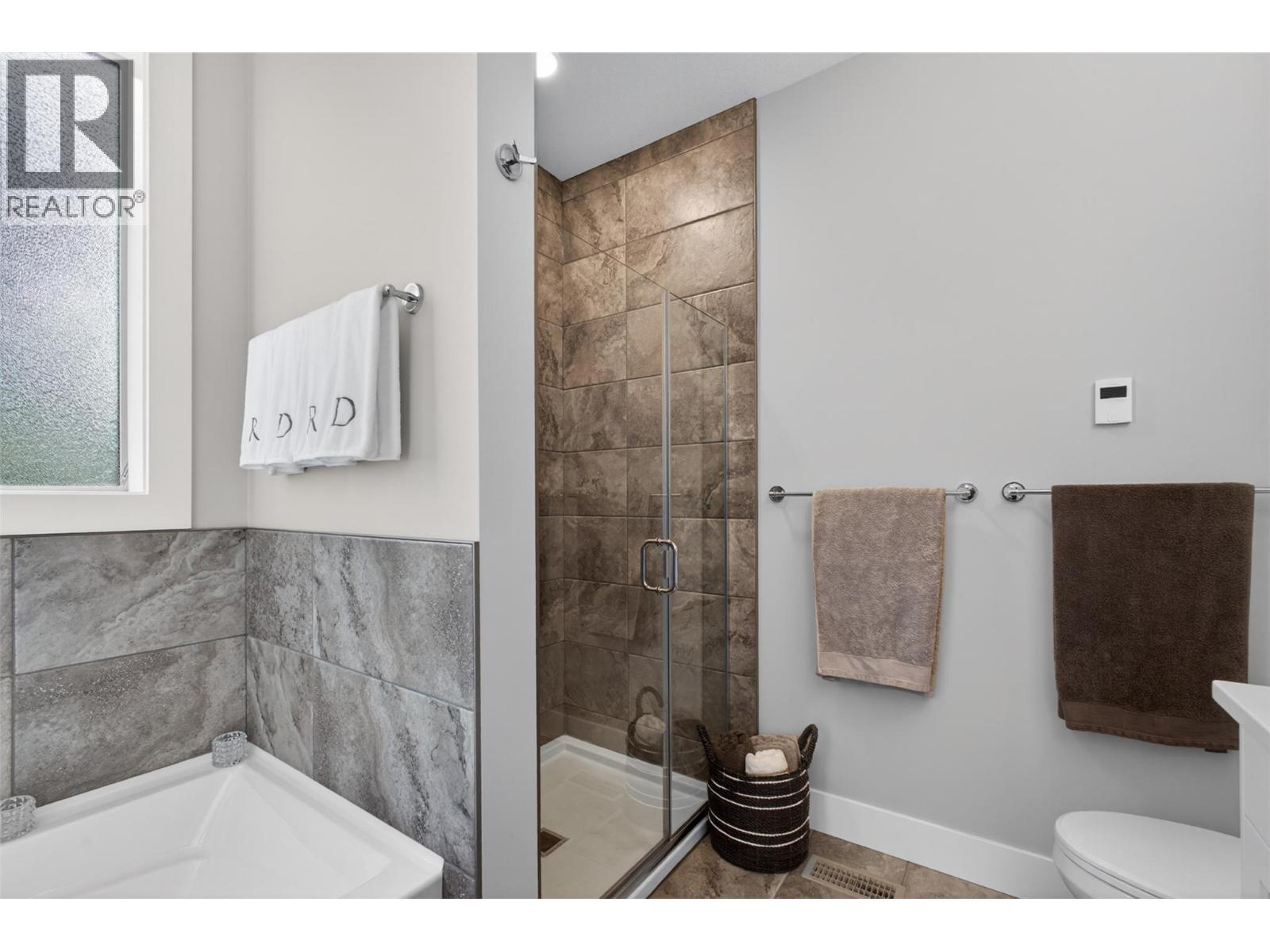 #17 875 Stockley Street - 15