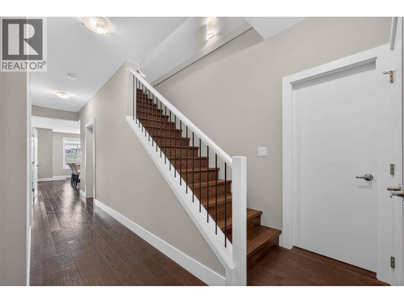 #17 875 Stockley Street - 19