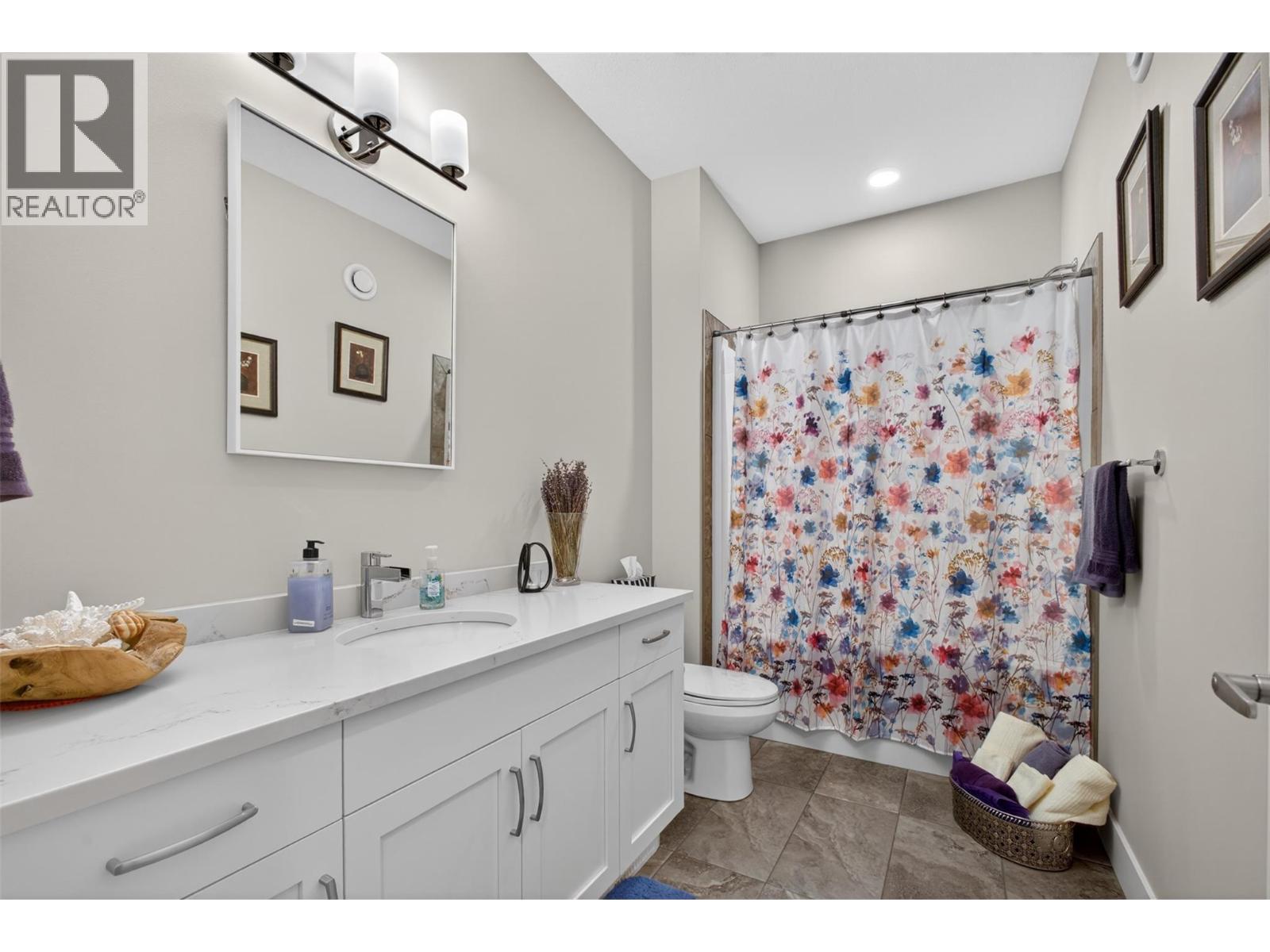 #17 875 Stockley Street - 23