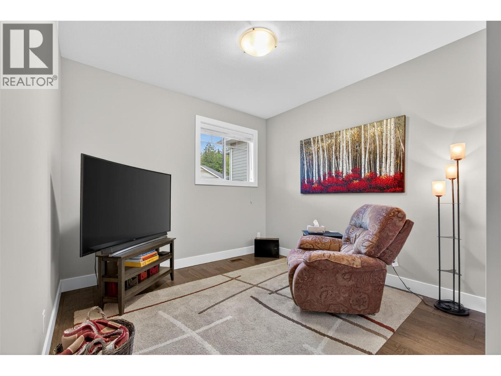#17 875 Stockley Street - 24