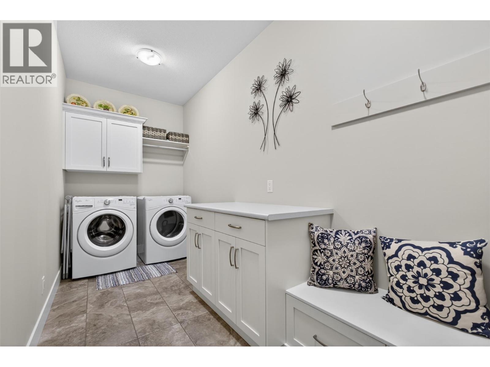 #17 875 Stockley Street - 25