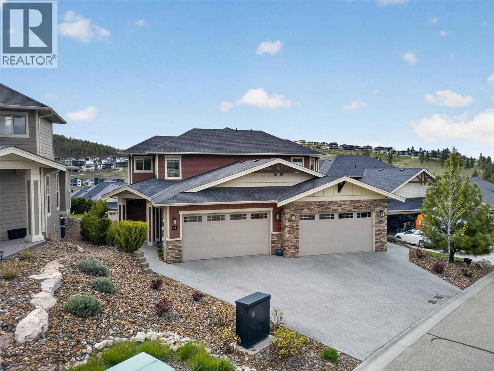#17 875 Stockley Street - 3