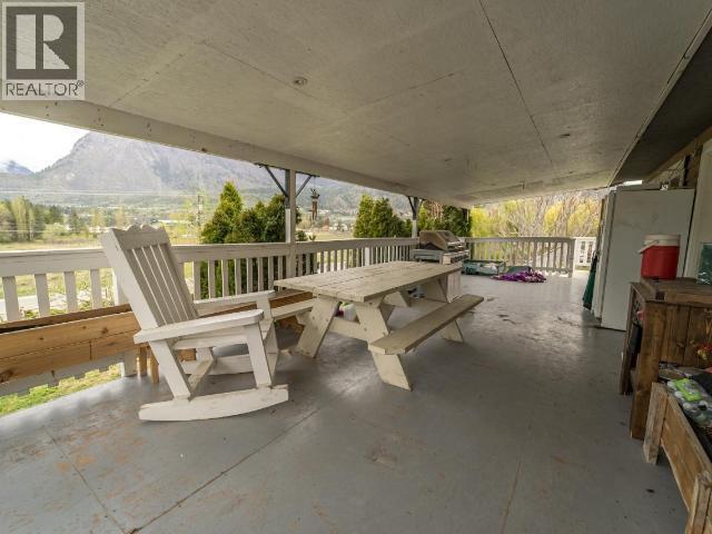454 Highway 12 - 10
