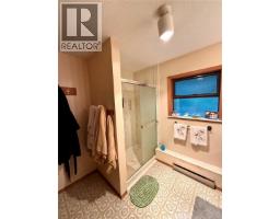 250 South Bank Dr, Salt Spring, BC V8K1M7 Photo 32