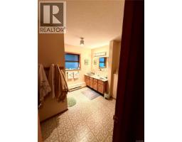 250 South Bank Dr, Salt Spring, BC V8K1M7 Photo 31