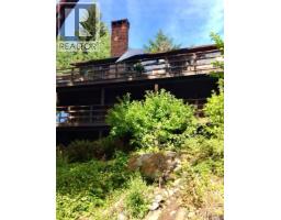 Primary Bedroom - 250 South Bank Dr, Salt Spring, BC V8K1M7 Photo 11