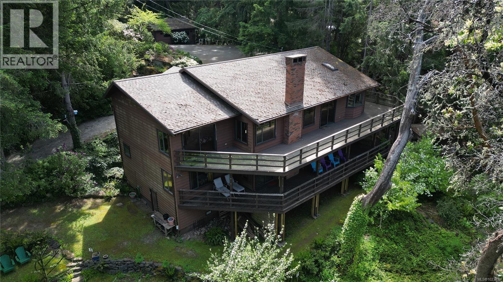 250 South Bank Dr - 5
