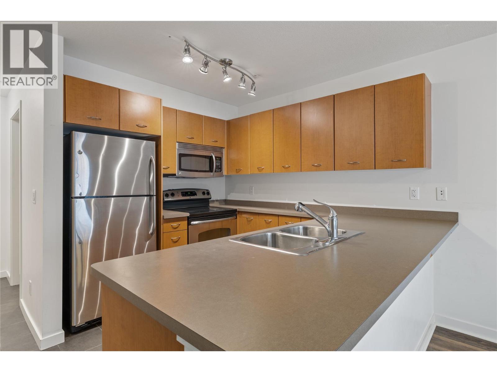 #212 539 Yates Road - 14
