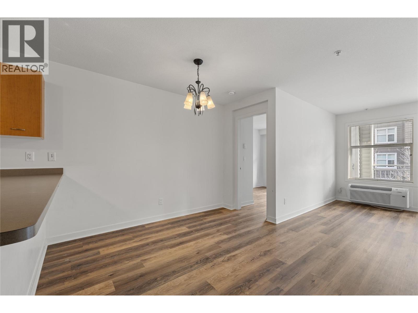 #212 539 Yates Road - 17