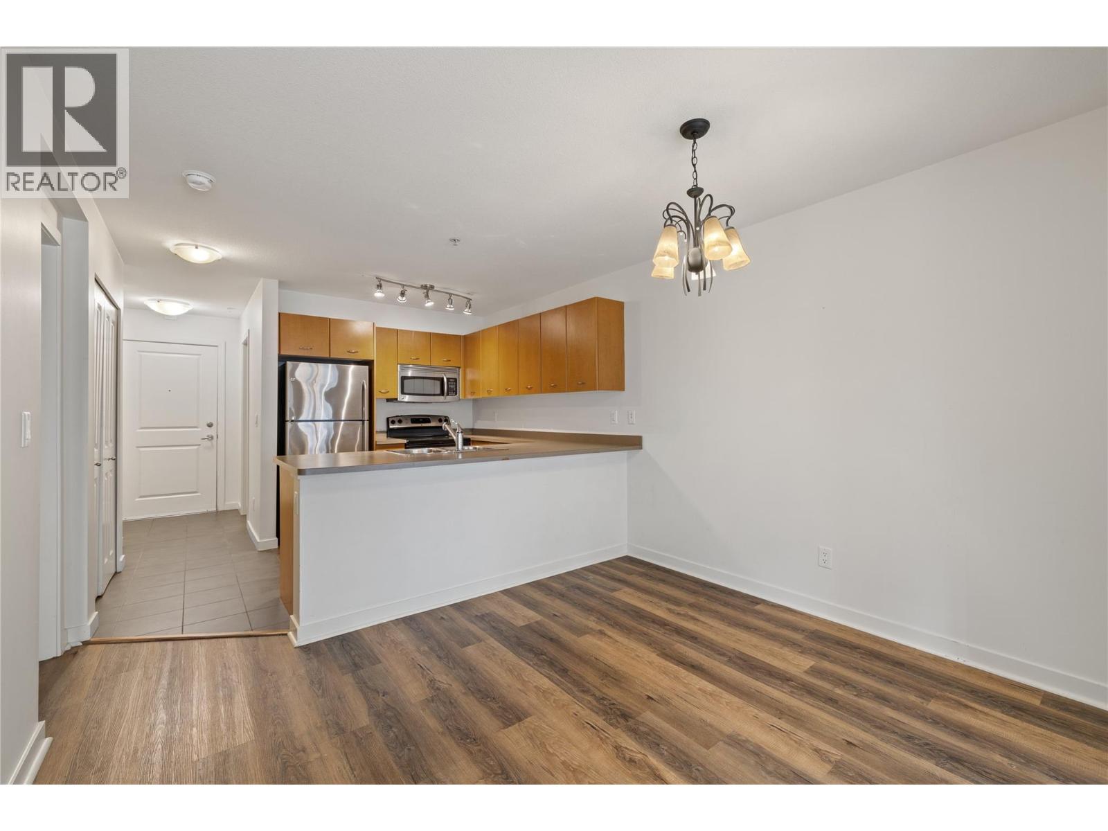 #212 539 Yates Road - 13