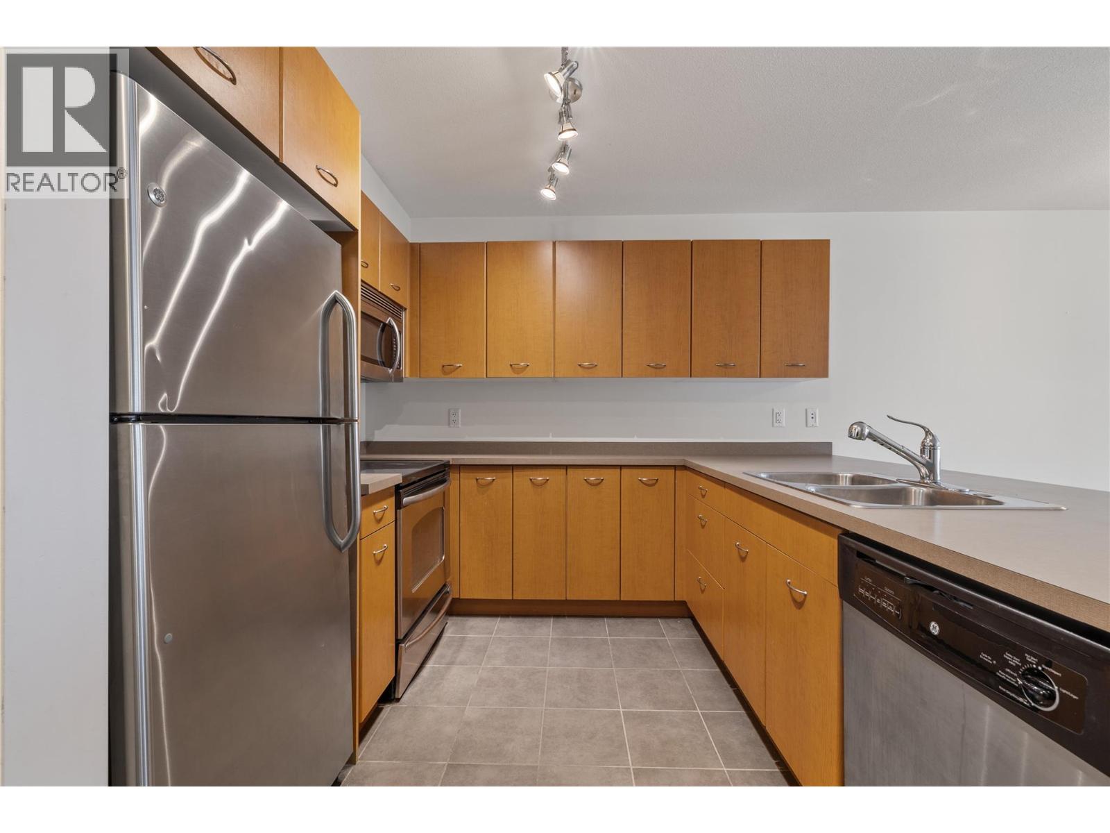 #212 539 Yates Road - 15