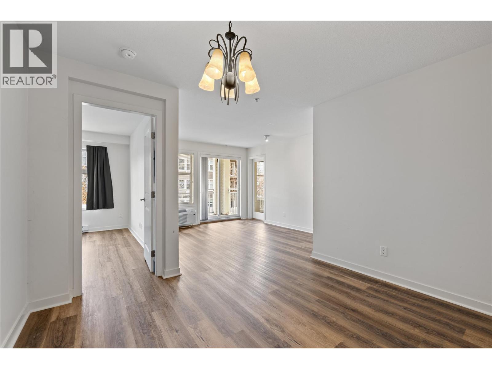 #212 539 Yates Road - 23