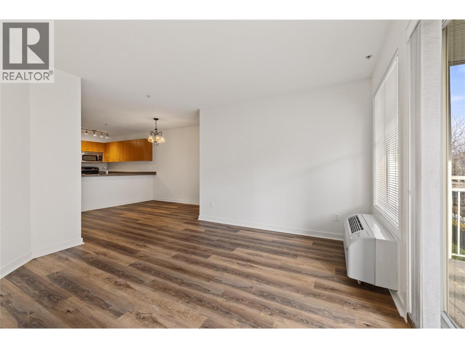 #212 539 Yates Road - 3