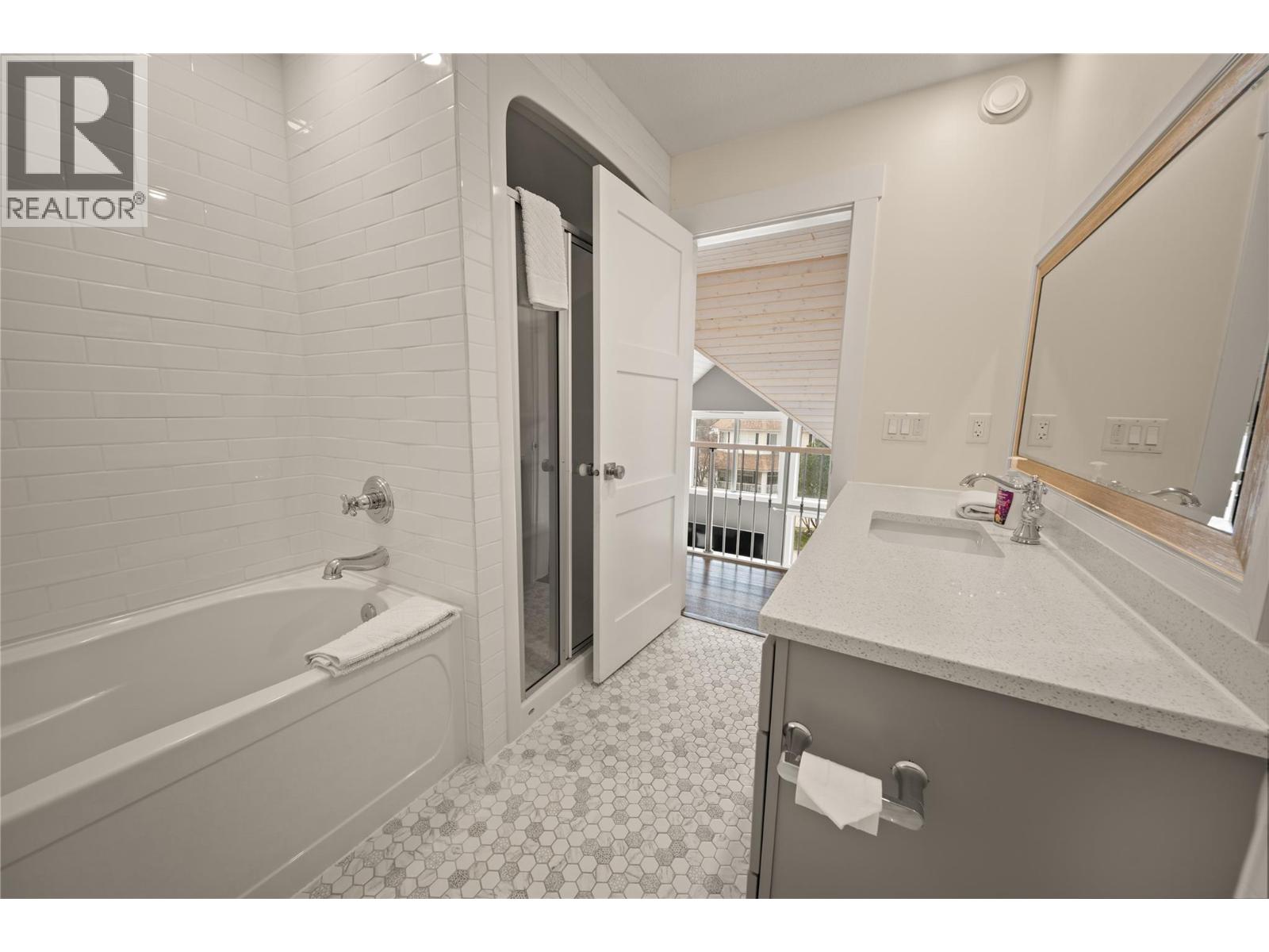 4867 ST JOSEPH Street - 37