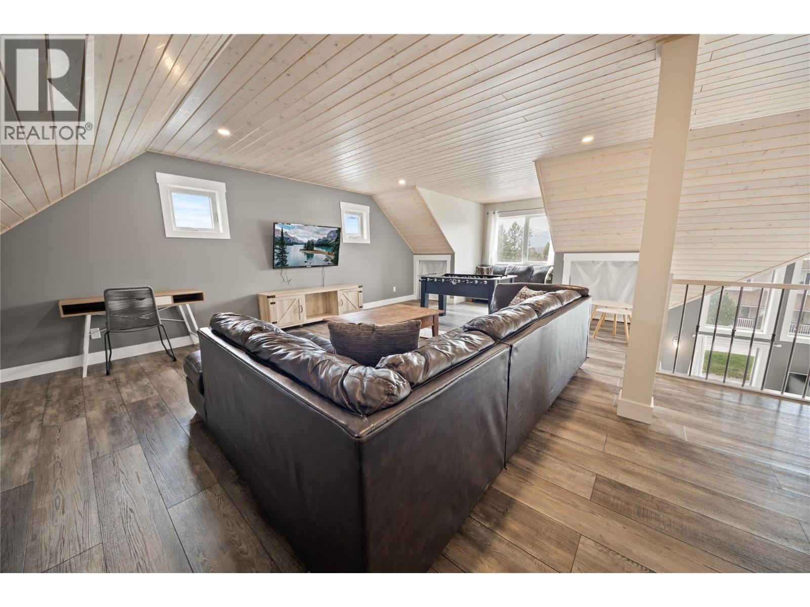 4867 ST JOSEPH Street - 32