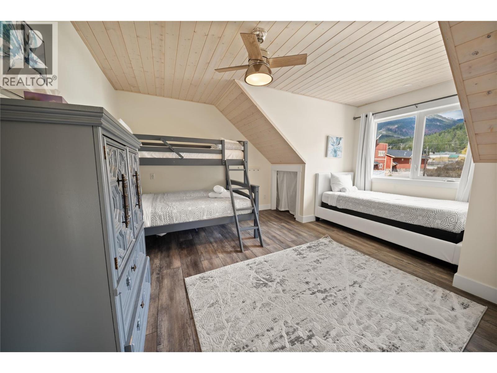 4867 ST JOSEPH Street - Image 33