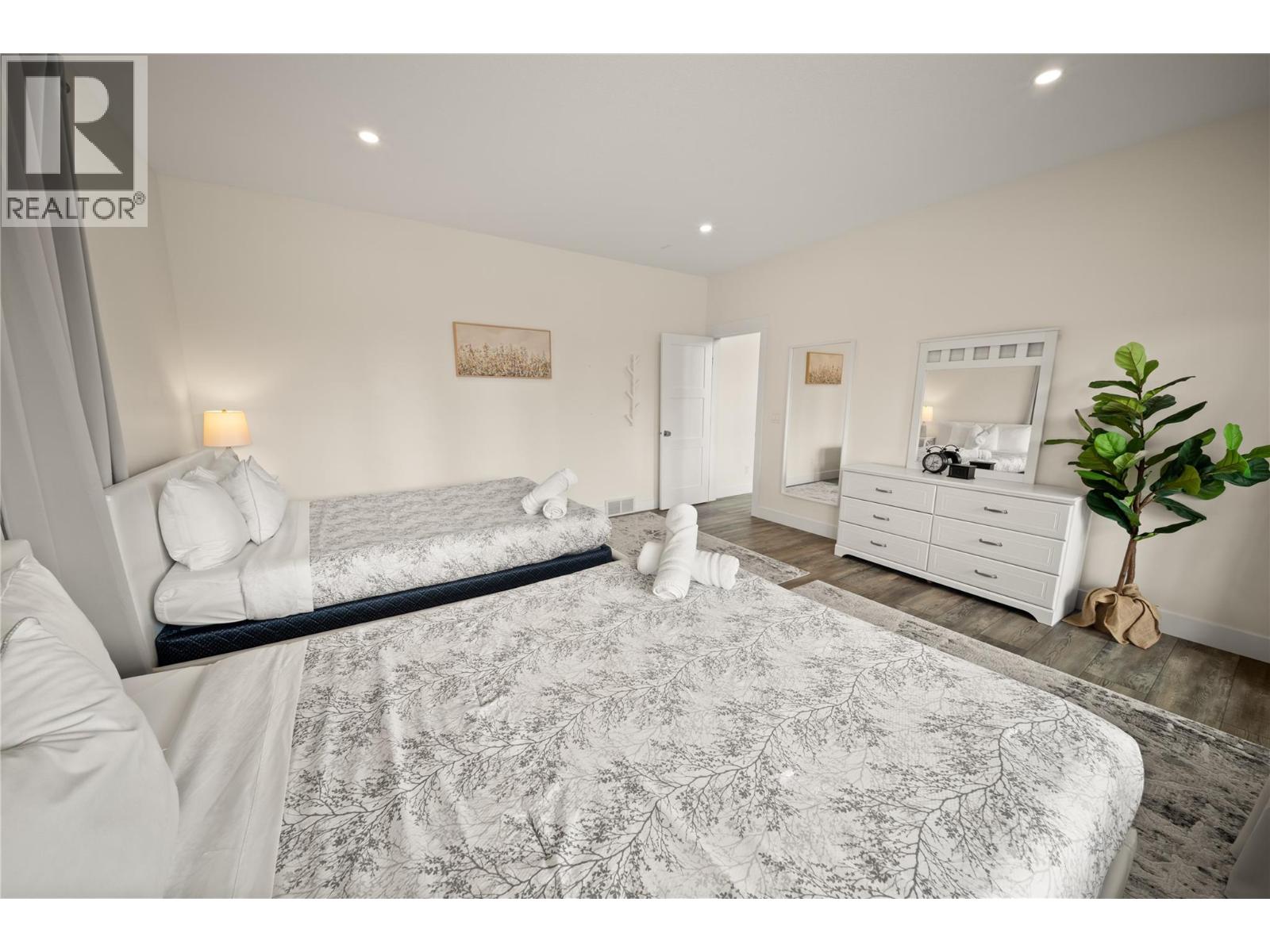 4867 ST JOSEPH Street - 23