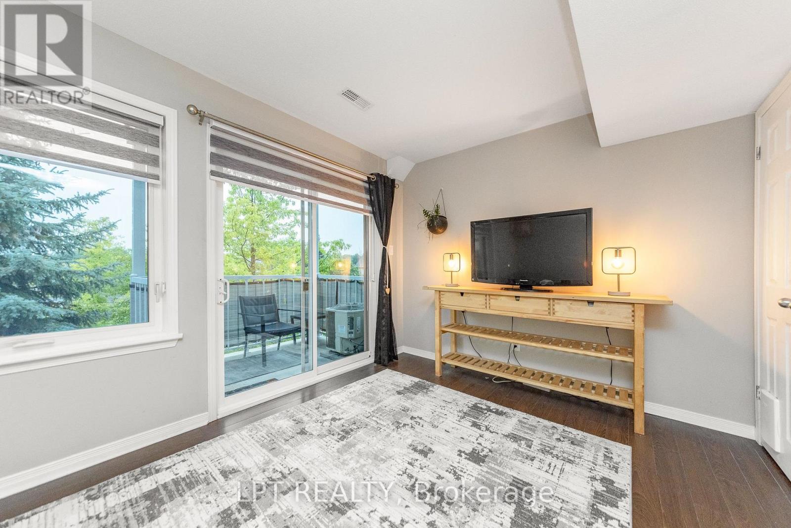 House for Rent in Ottawa – 7 – 102 WINDSWEPT PRIVATE, Ottawa – By Peter Sagos - Image 17