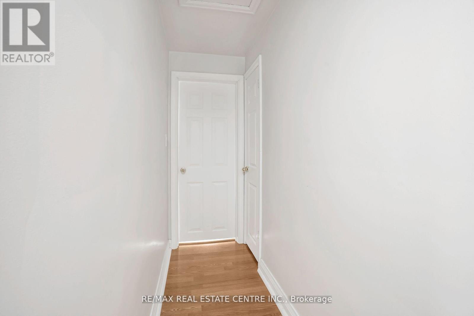 401 ELGIN ST STREET E - 24