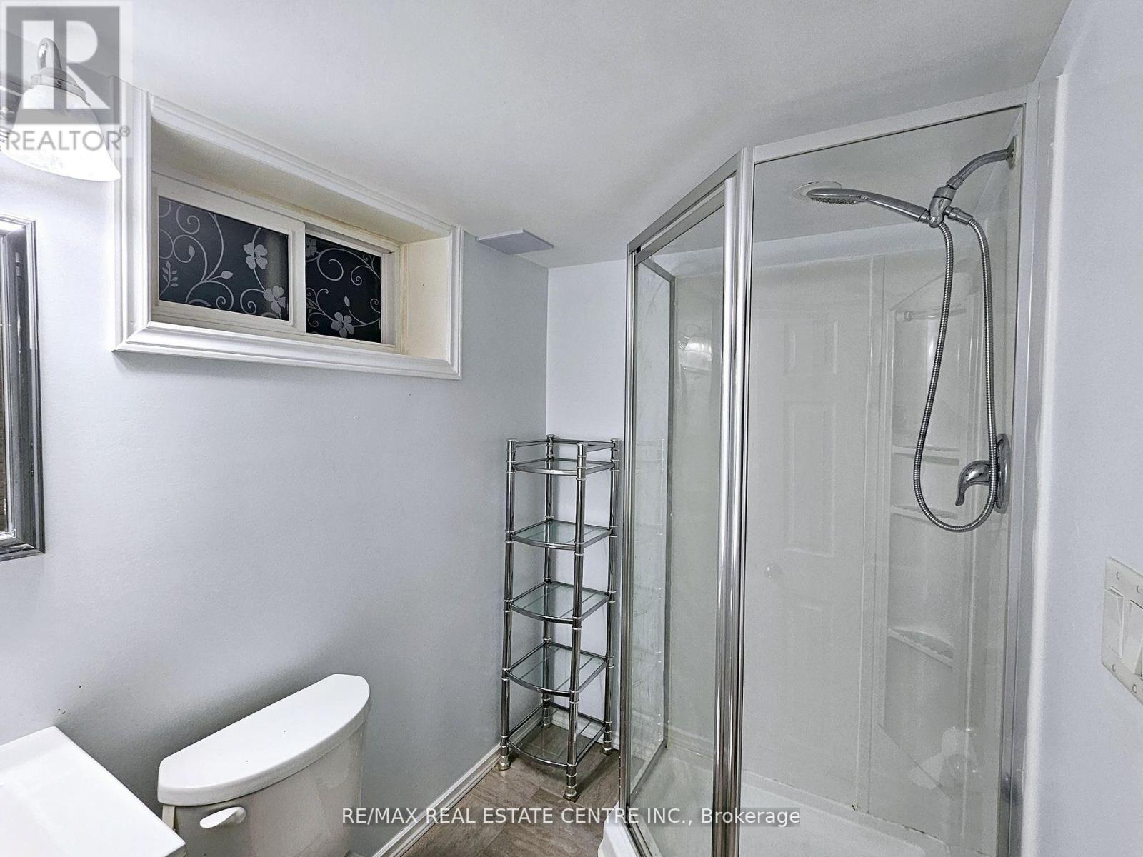401 ELGIN ST STREET E - 30