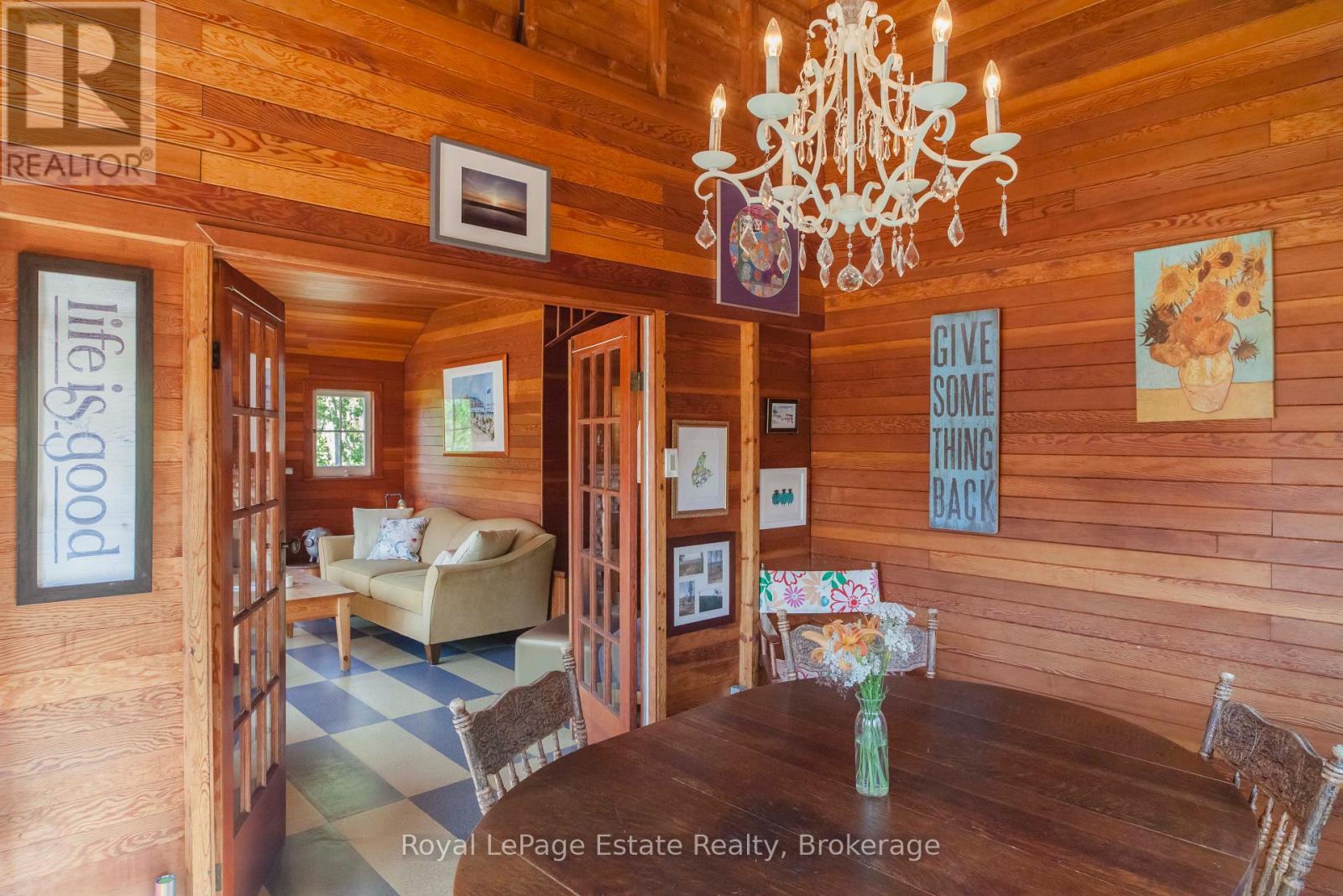533 SECOND AVENUE N - 15