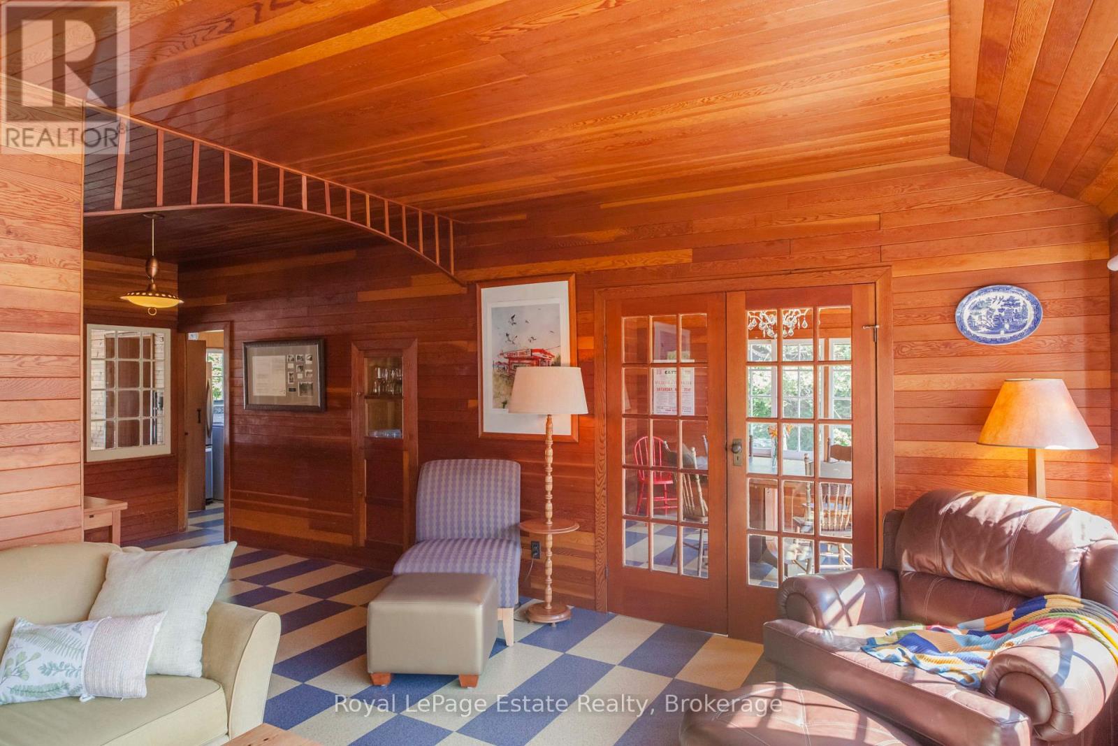 533 SECOND AVENUE N - 21