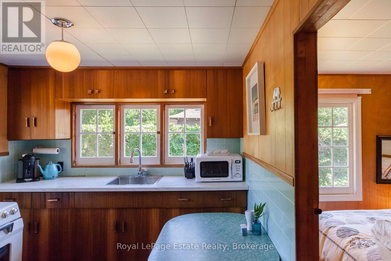 533 SECOND AVENUE N - 31