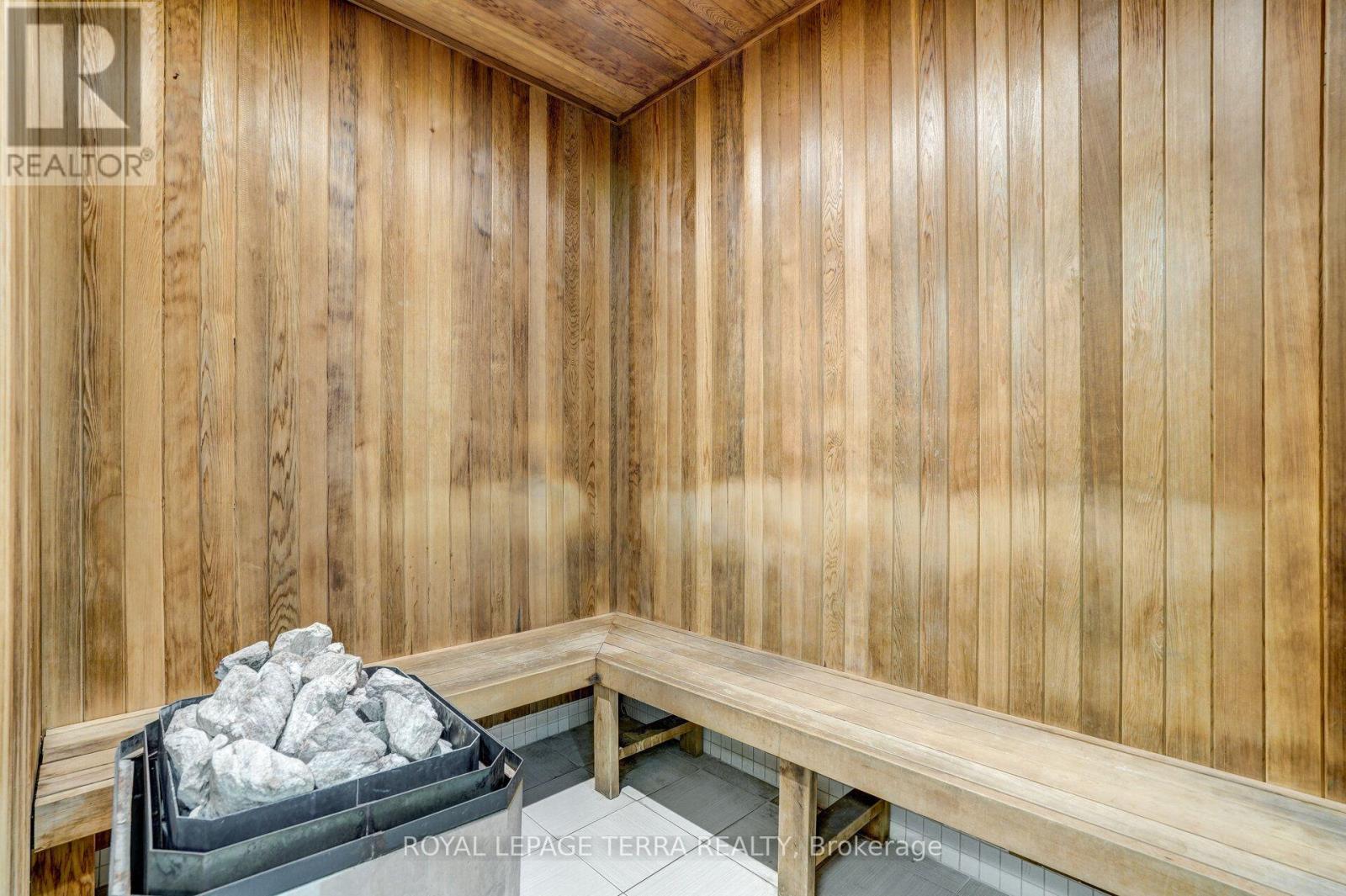 #1011 2379 CENTRAL PARK DRIVE - Image 44