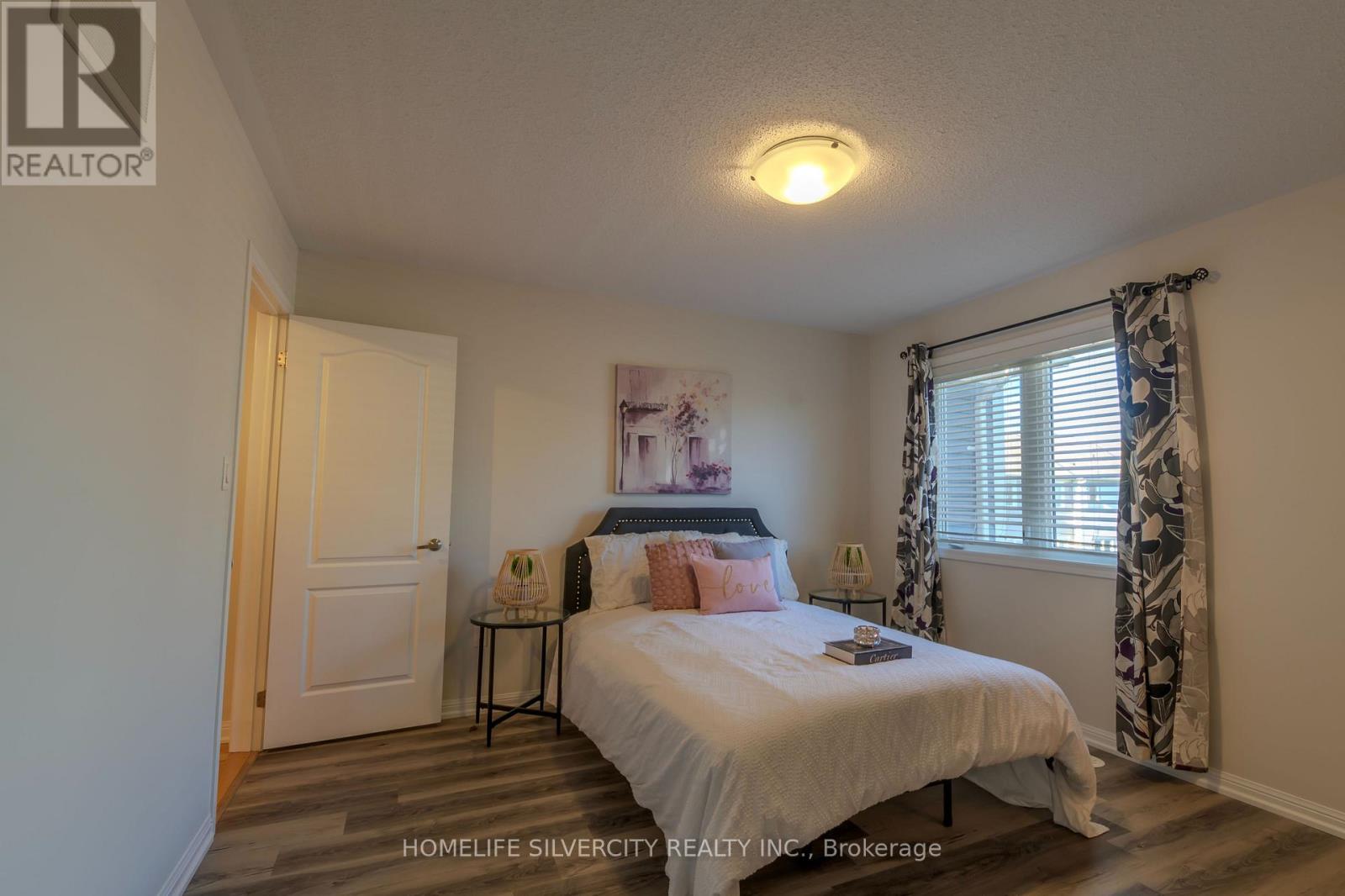 31 BETTERTON CRESCENT - 20