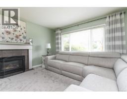 Dining nook - 2099 St. Andrews Way, Courtenay, BC V9N9V5 Photo 7