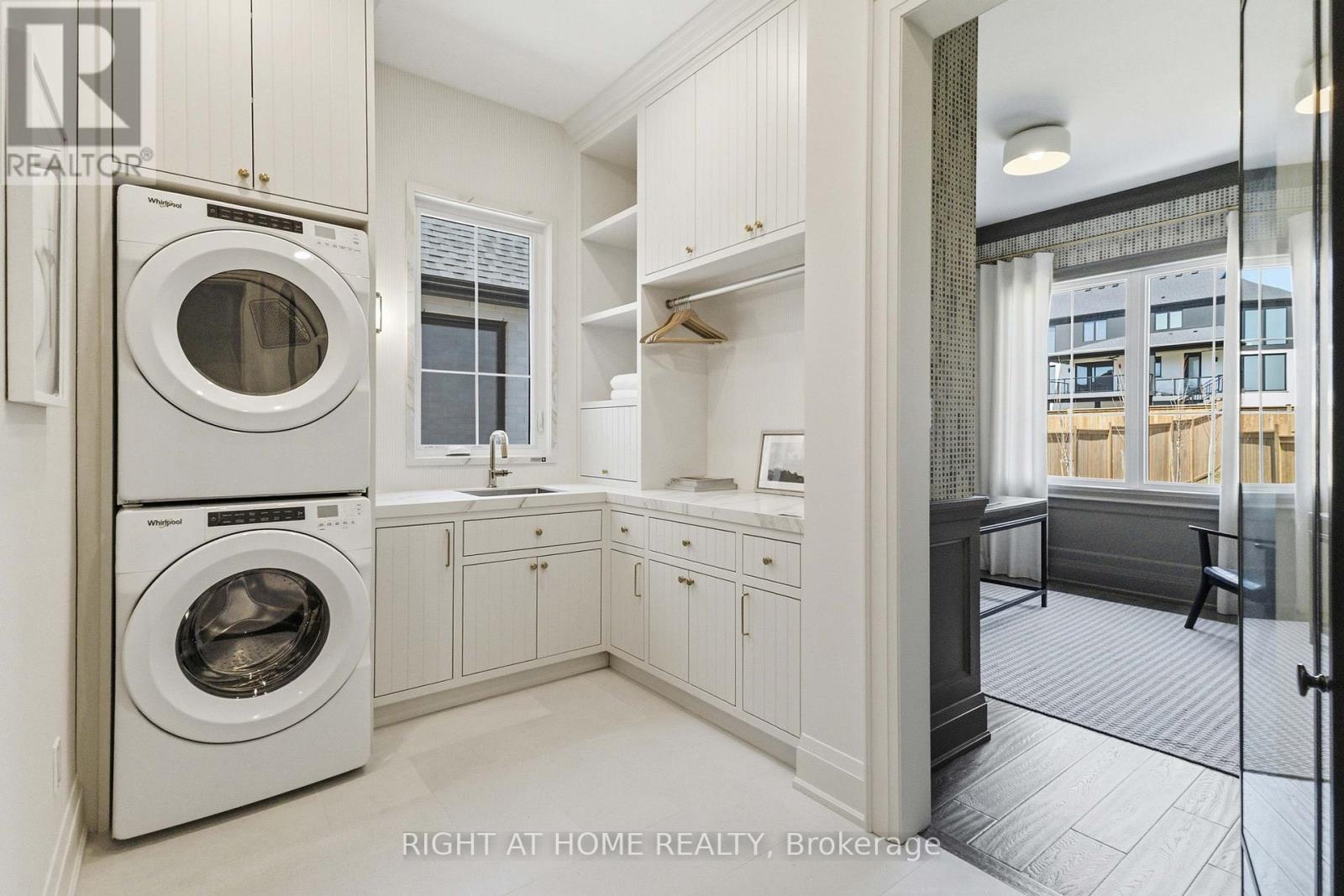 326 MANHATTAN DRIVE - 30
